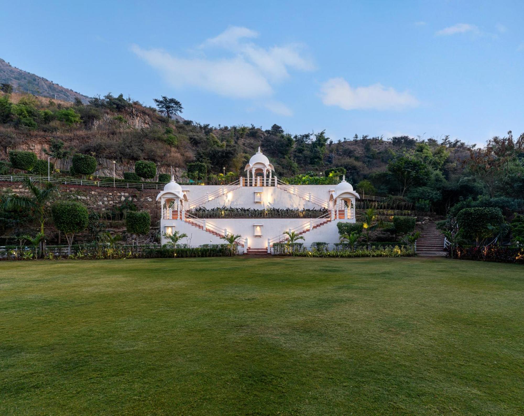 Sayaji Resorts & Spa Udaipur Ngoại thất bức ảnh