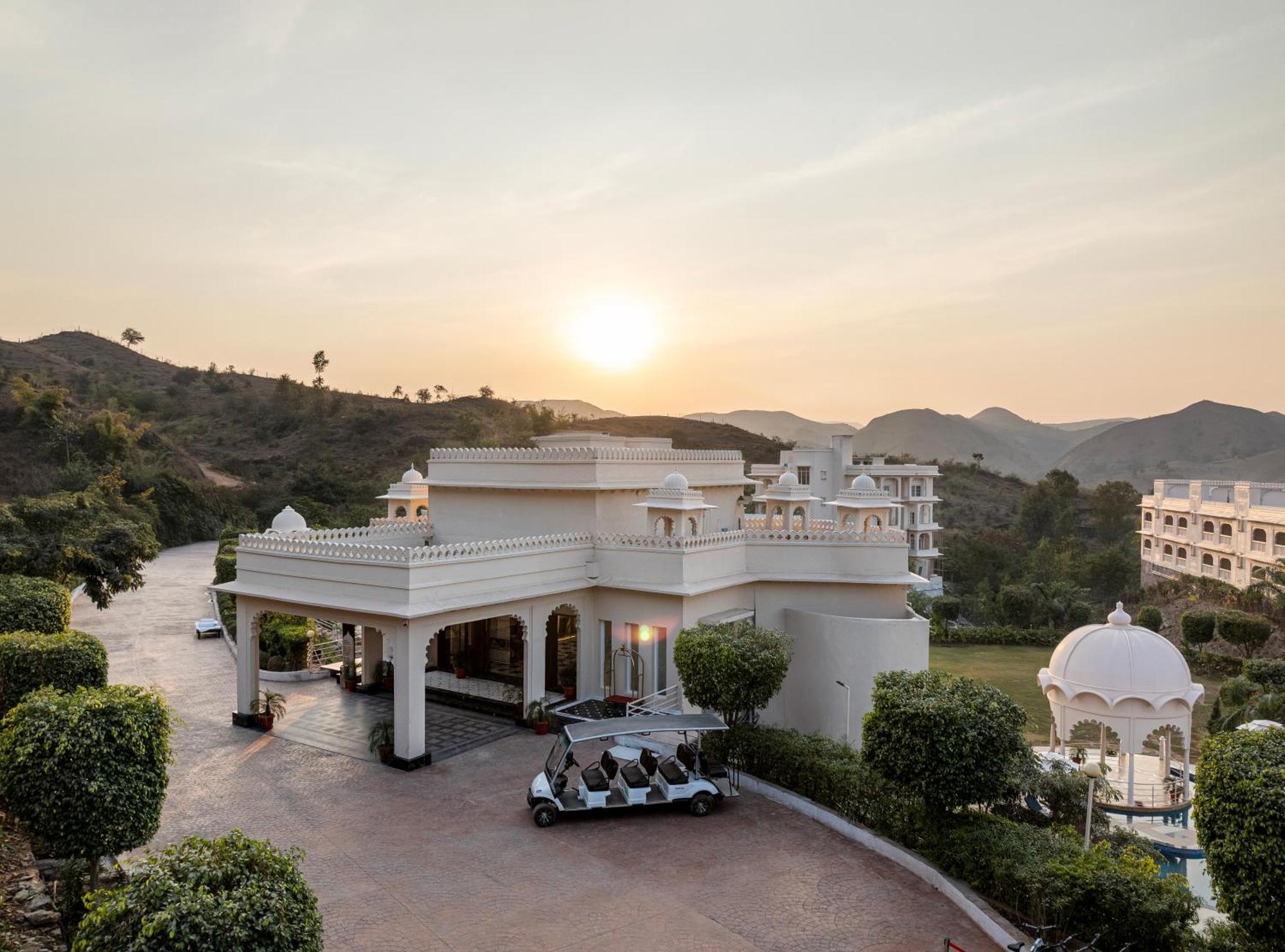 Sayaji Resorts & Spa Udaipur Ngoại thất bức ảnh